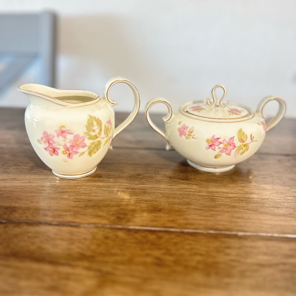 Franconia Krautheim selb Bavaria  set of Cream and Sugar with Pink Floral - Picture 8 of 11